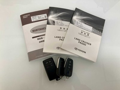 TOYOTA LAND CRUISER - 7