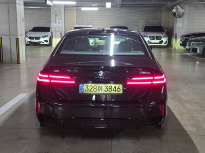 صورة 3 لـ 2025 BMW I5