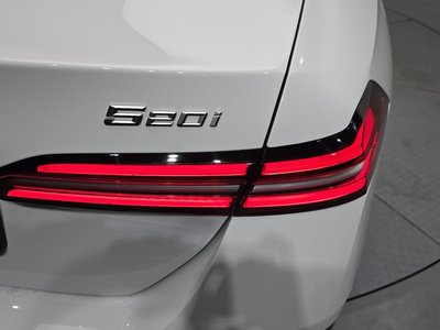 BMW 5 SERIES - 10