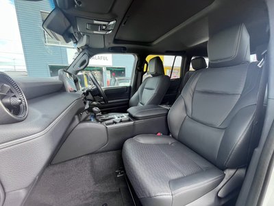 صورة مصغرة 12 لـ 2024 Toyota LAND CRUISER 250