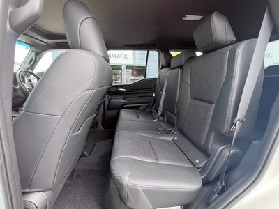 صورة مصغرة 13 لـ 2024 Toyota LAND CRUISER 250