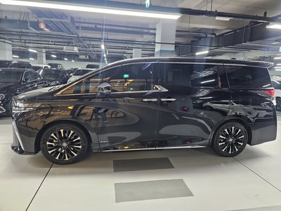 TOYOTA ALPHARD - 2
