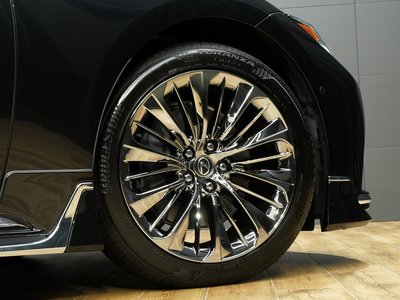 2021 Lexus LS thumbnail 16