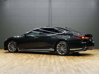 2021 Lexus LS thumbnail 14