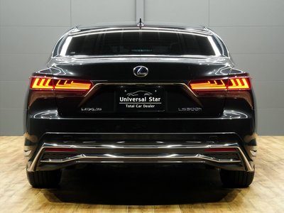 2021 Lexus LS thumbnail 13