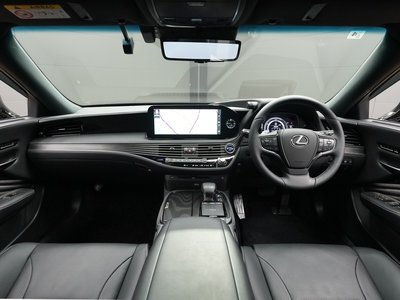 2021 Lexus LS thumbnail 5