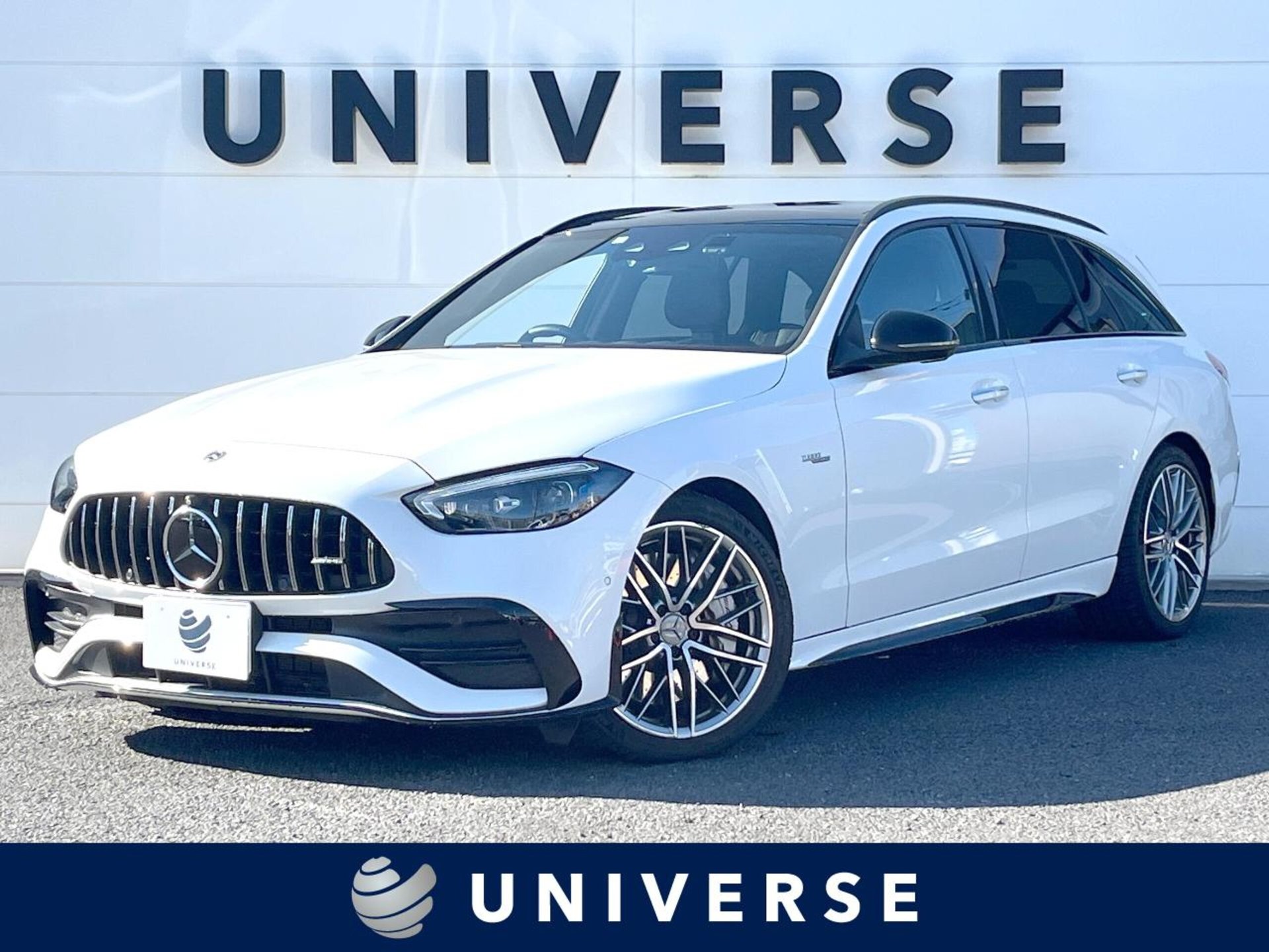 MERCEDES-BENZ C-CLASS WAGON AMG - View 1