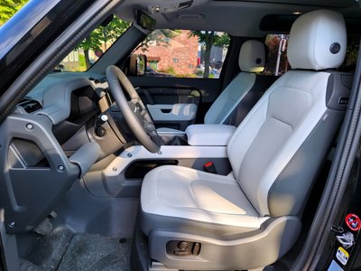 2025 LAND Rover DEFENDER — миниатюра 14