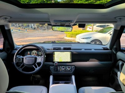 2025 LAND Rover DEFENDER — миниатюра 16