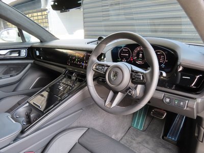 PORSCHE PANAMERA - 9