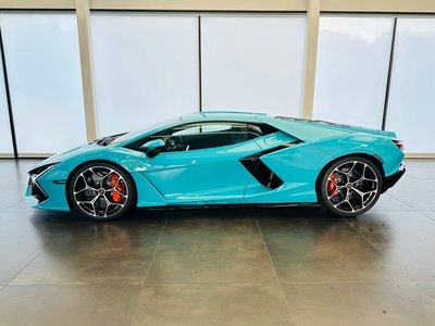 2025 Lamborghini REVUELTO — миниатюра 18