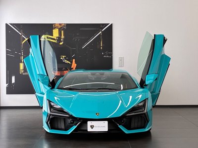 صورة 2 لـ 2025 Lamborghini REVUELTO