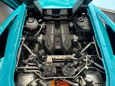 2025 Lamborghini REVUELTO — миниатюра 22