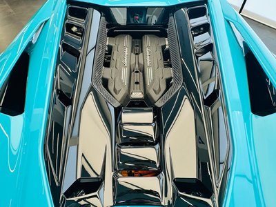2025 Lamborghini REVUELTO — миниатюра 13