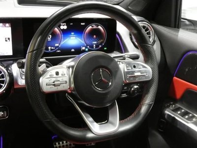 MERCEDES-BENZ GLB - 9
