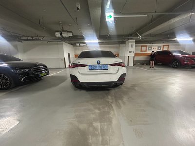 BMW I4 - 6