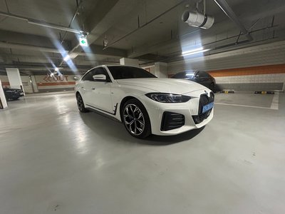 BMW I4 - 5