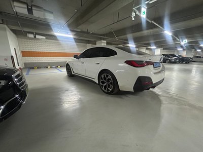 BMW I4 - 4