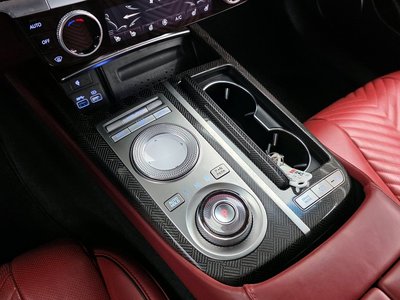 GENESIS G80 (RG3) - 9
