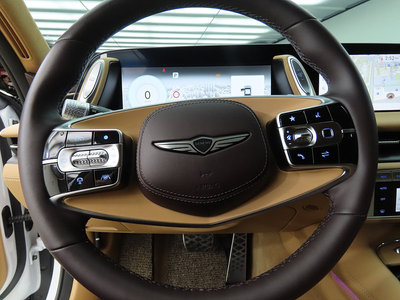 صورة 8 لـ 2025 Genesis G90 (RS4)