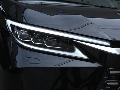 2026 Lexus LM — миниатюра 13