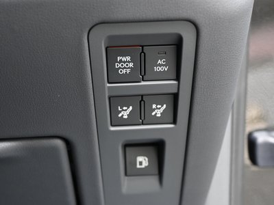 2026 Lexus LM — миниатюра 31