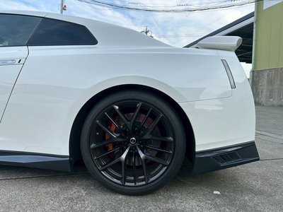 2017 Nissan GT-R photo 8