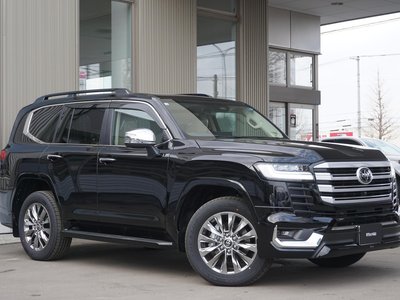 TOYOTA LAND CRUISER 300 - 1