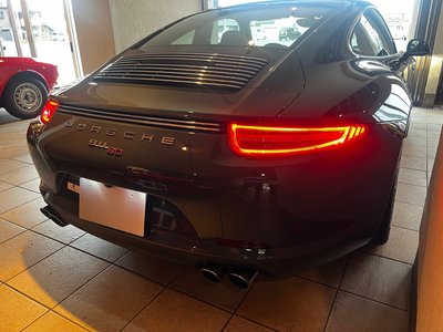 PORSCHE 911 - 9