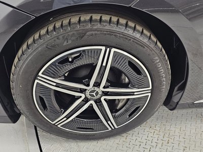 MERCEDES-BENZ EQE - 6