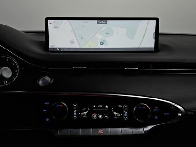 2022 Genesis GV70 — миниатюра 15