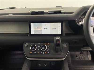 LAND ROVER DEFENDER - 3