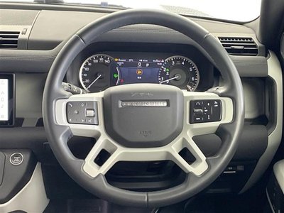 LAND ROVER DEFENDER - 6
