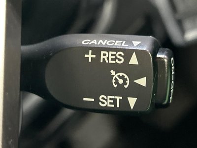 TOYOTA LAND CRUISER 70 - 5