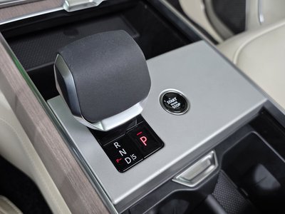 صورة 9 لـ 2025 LAND Rover RANGE ROVER