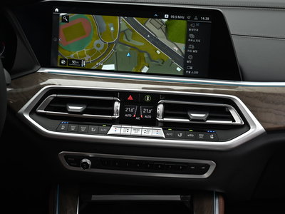 2021 BMW X5 — миниатюра 14