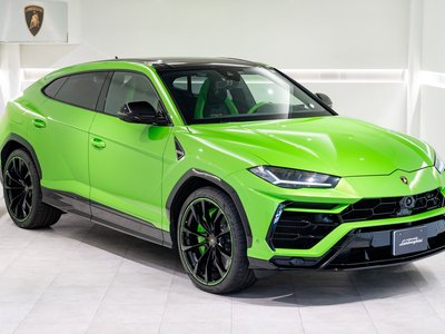 LAMBORGHINI URUS - 2