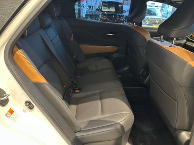 TOYOTA CROWN CROSSOVER - 5