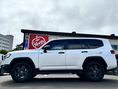 2025 Toyota LAND CRUISER 300 照片 7