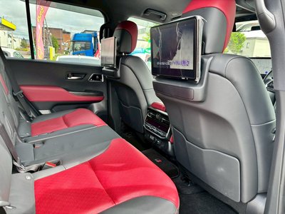2025 Toyota LAND CRUISER 300 照片 18
