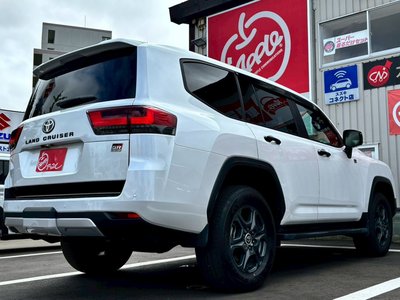 2025 Toyota LAND CRUISER 300 照片 6