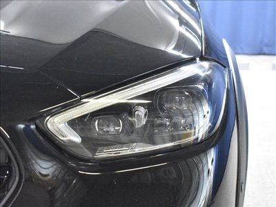صورة 7 لـ 2025 MERCEDES-BENZ C-CLASS