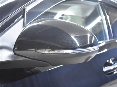 صورة 8 لـ 2025 MERCEDES-BENZ C-CLASS