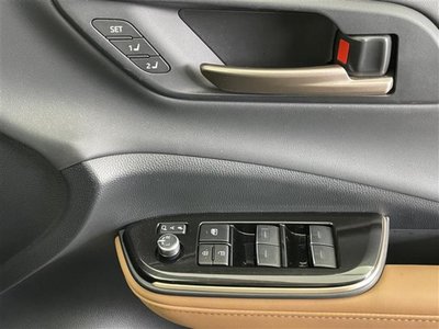صورة مصغرة 31 لـ 2024 Toyota CROWN SPORT