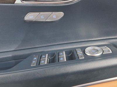 2022 Genesis GV80 thumbnail 28