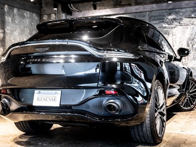 ASTON MARTIN DBX - 3