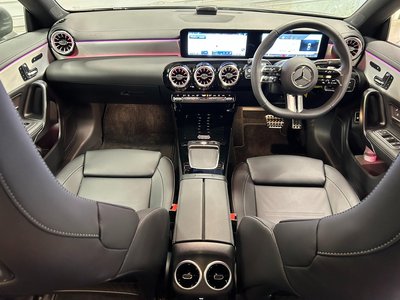 MERCEDES-BENZ CLA - 9