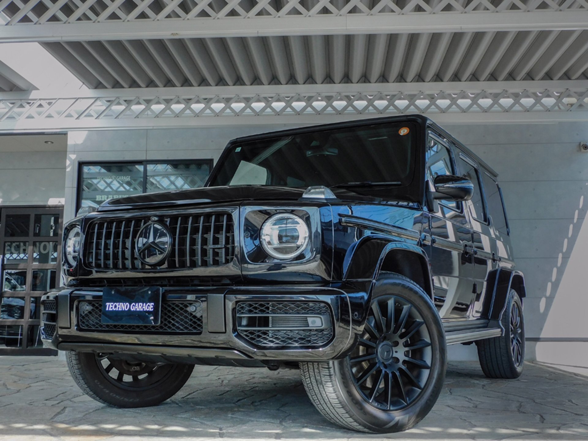 MERCEDES-BENZ G-CLASS - View 1