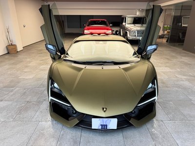 صورة 2 لـ 2024 Lamborghini REVUELTO