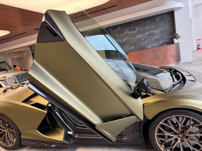 2024 Lamborghini REVUELTO thumbnail 26
